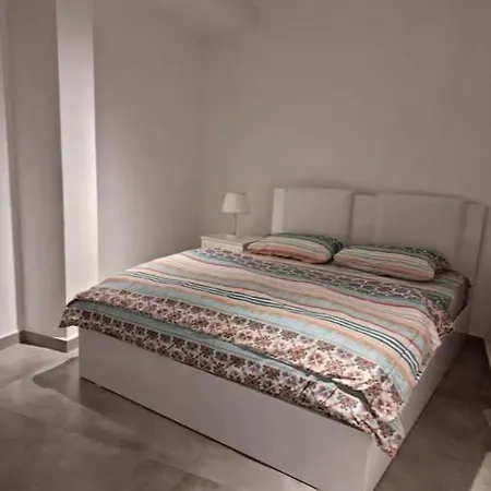 Traumhafte Ferienwohnung Mit Panoramablick U. Pool Apartamento